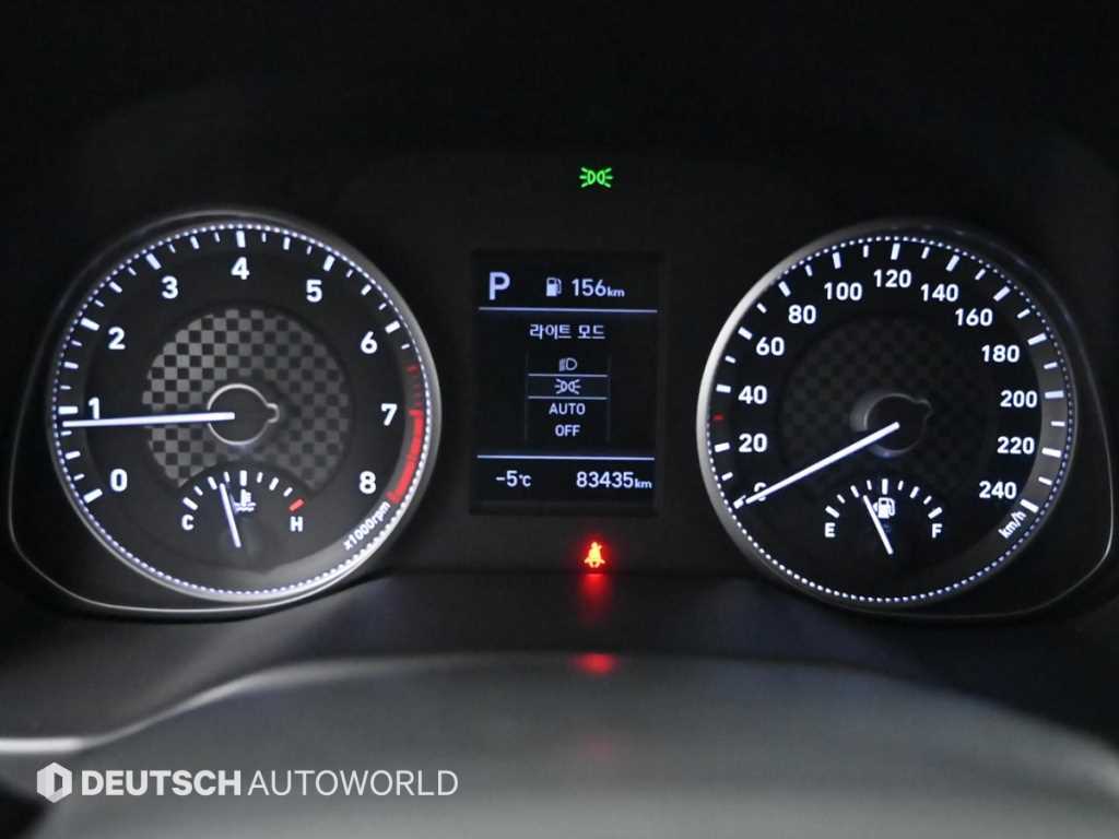 HYUNDAI Avante - Vista 8