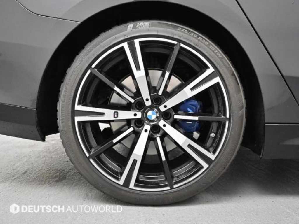 BMW 5 Series - Vista 5