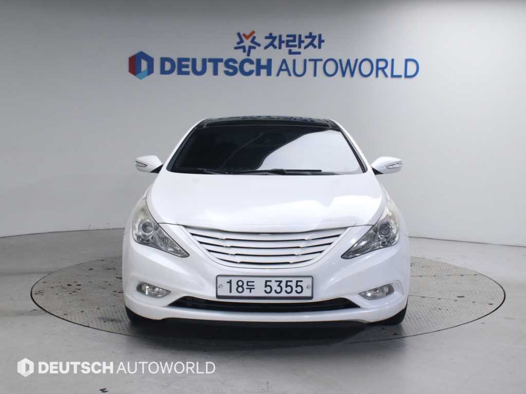 HYUNDAI Sonata - Vista 3