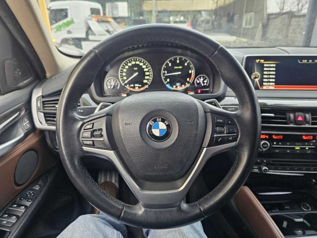BMW X6 - Vista 8
