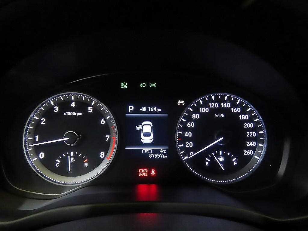 HYUNDAI Grandeur - Vista 9