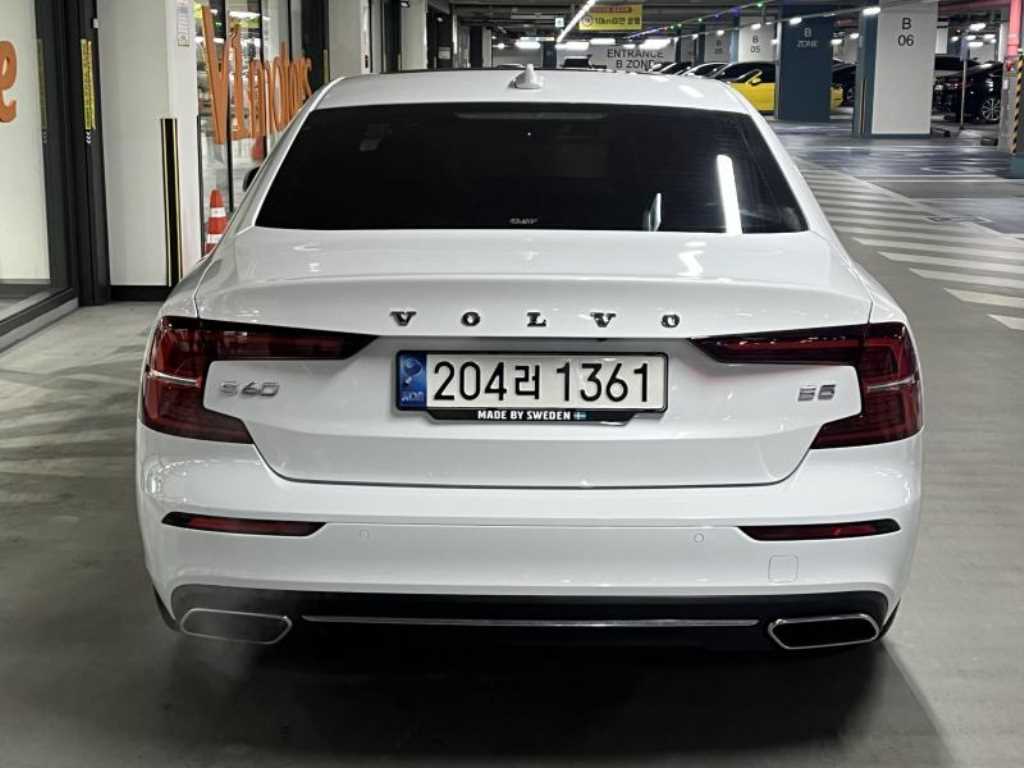 Volvo S60 - Vista 5