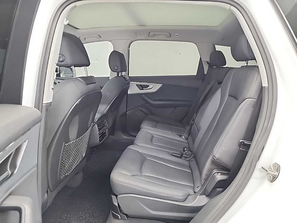 Audi Q7 - Vista 12