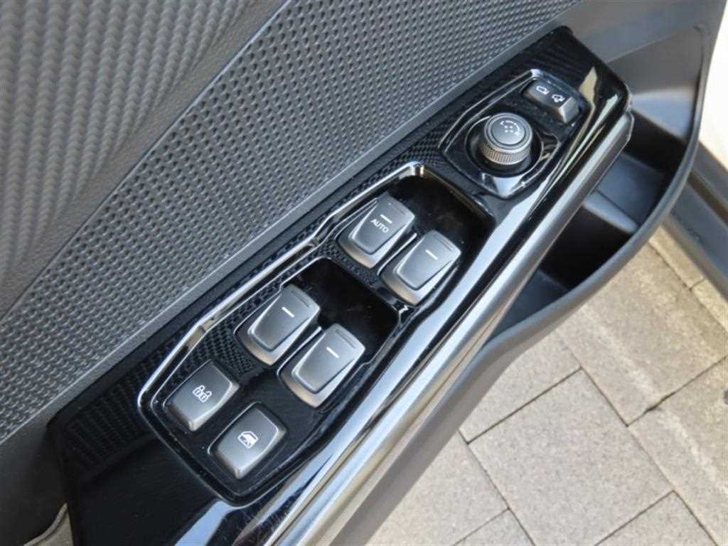 Ssangyong Tivoli - Vista 12