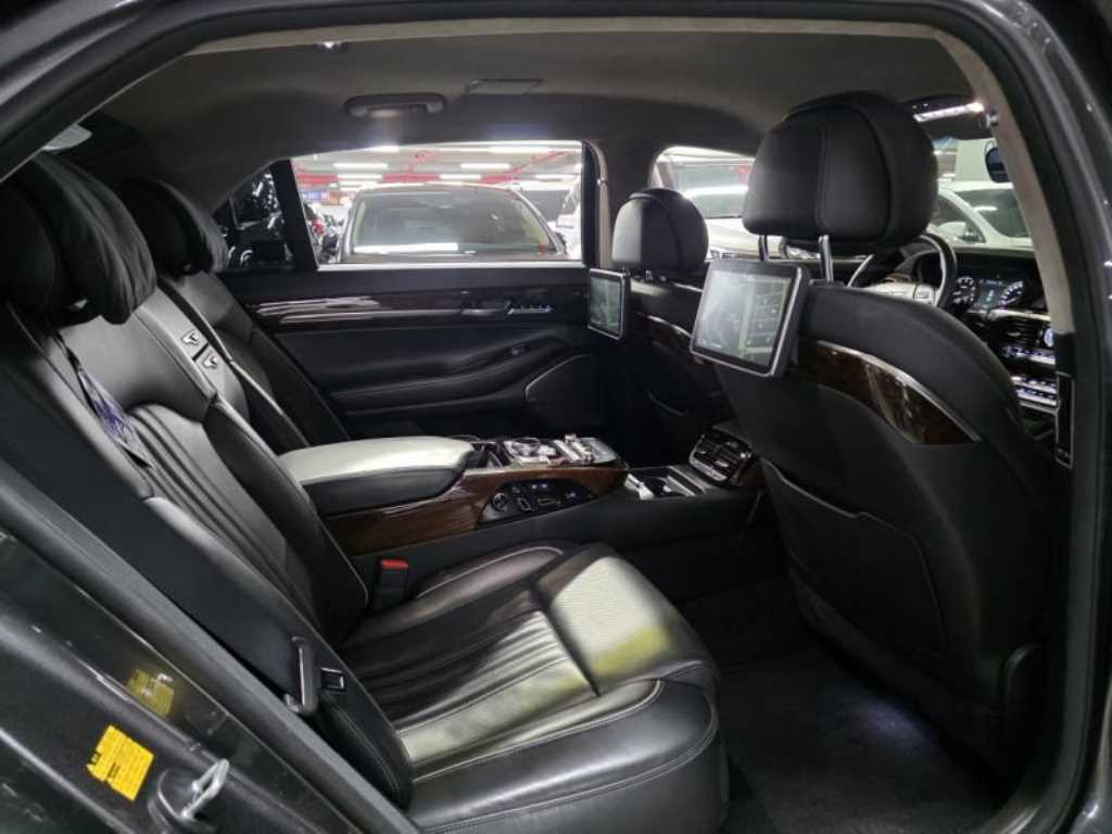 Genesis EQ900 - Vista 9