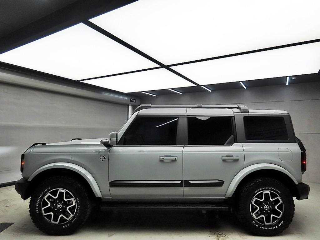 Ford Bronco - Vista 4