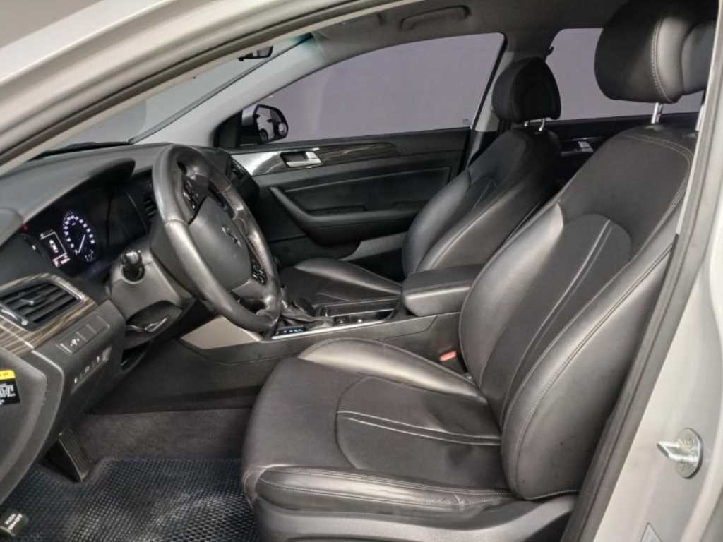 HYUNDAI Sonata - Vista 7