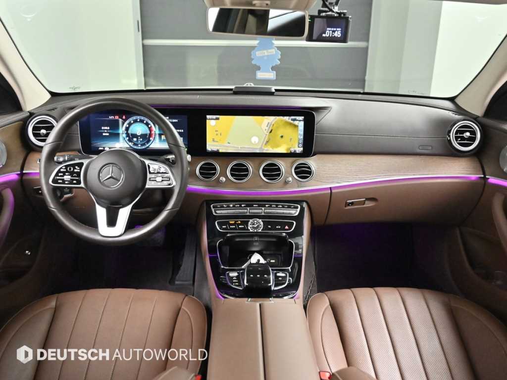 Mercedes Benz E class - Vista 7