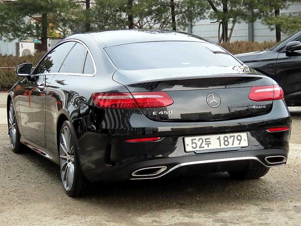 Mercedes Benz E class - Vista 3