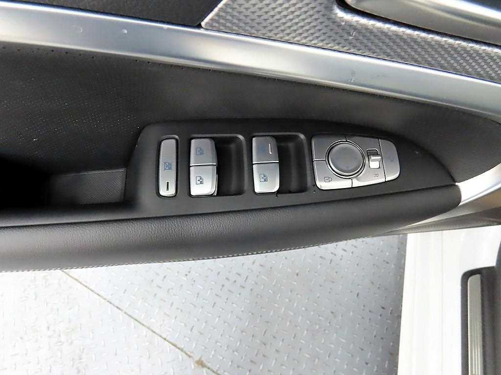 Genesis G70 - Vista 11