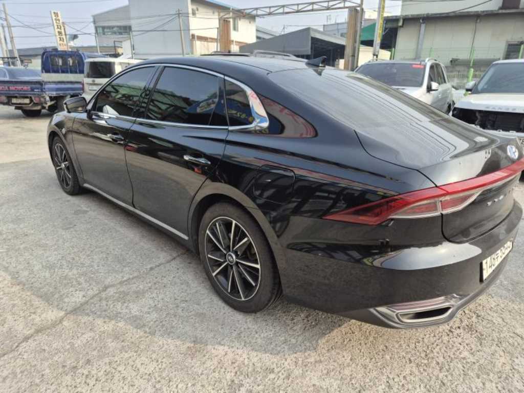 HYUNDAI Grandeur - Vista 4