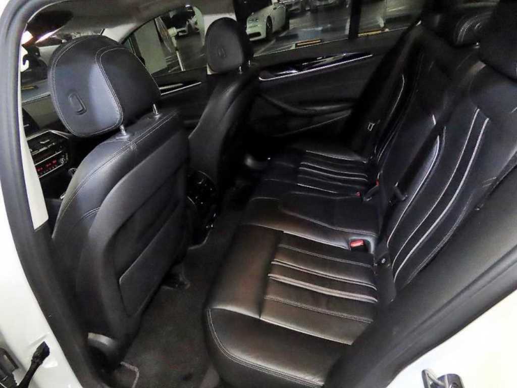 BMW 5 Series - Vista 7