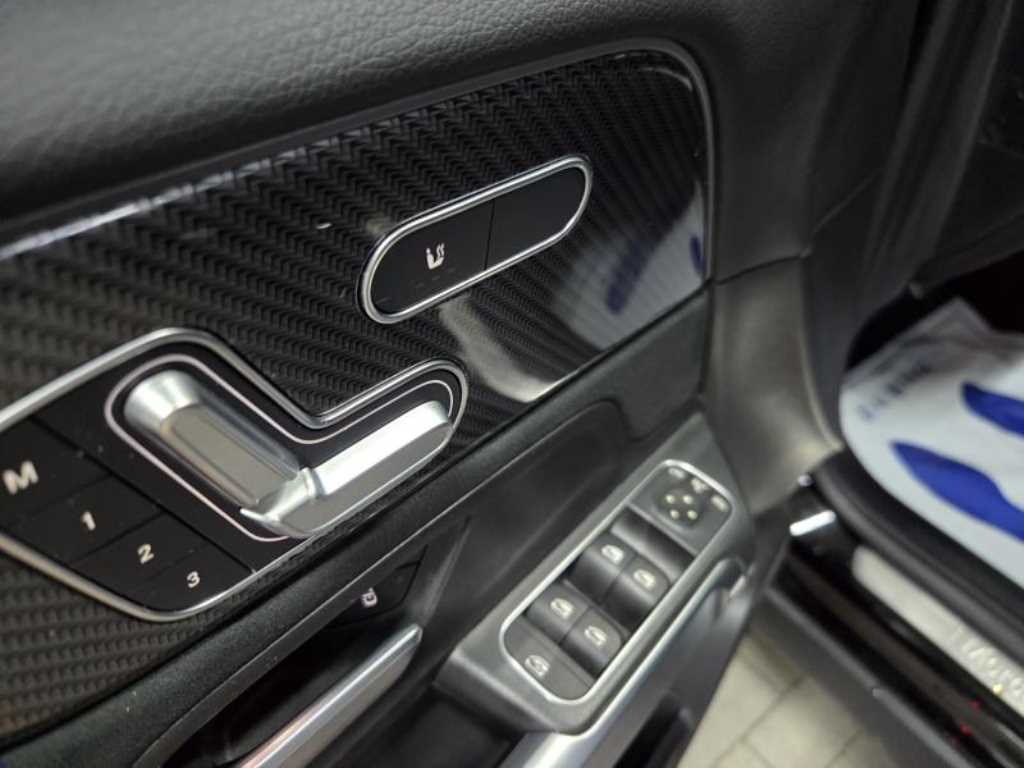 Mercedes Benz GLB Class - Vista 6