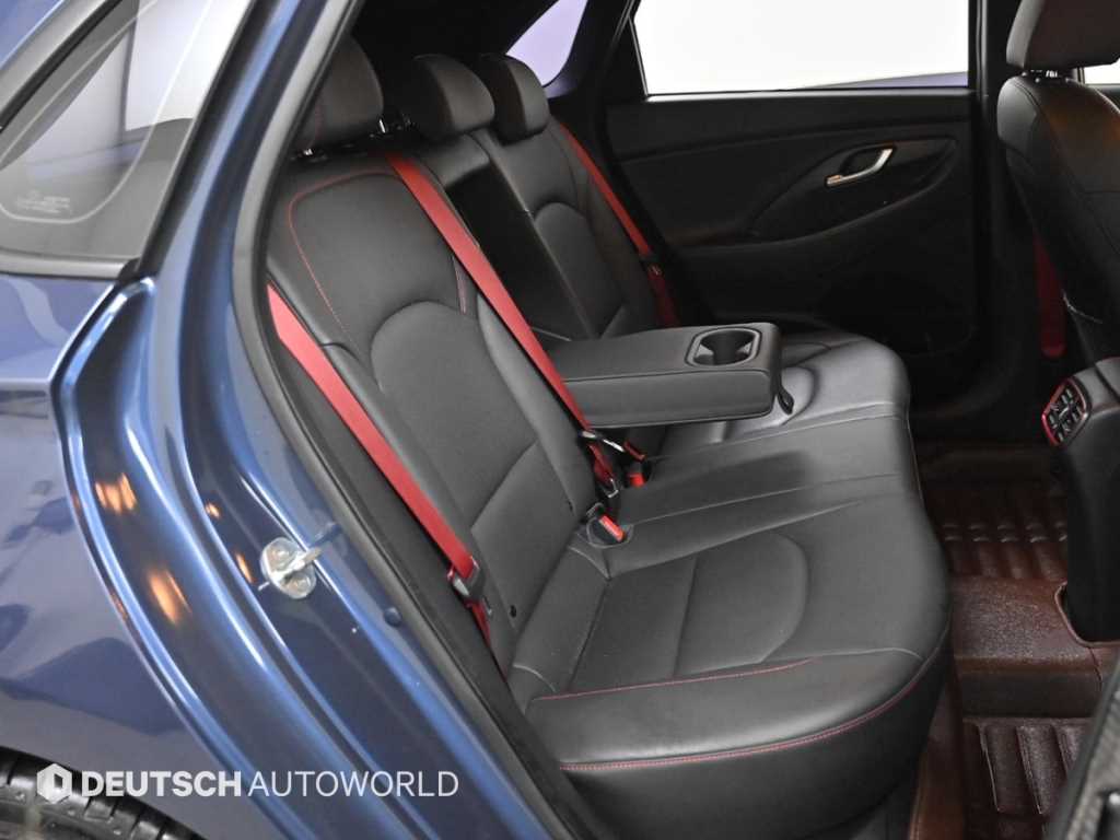 HYUNDAI i30 - Vista 12