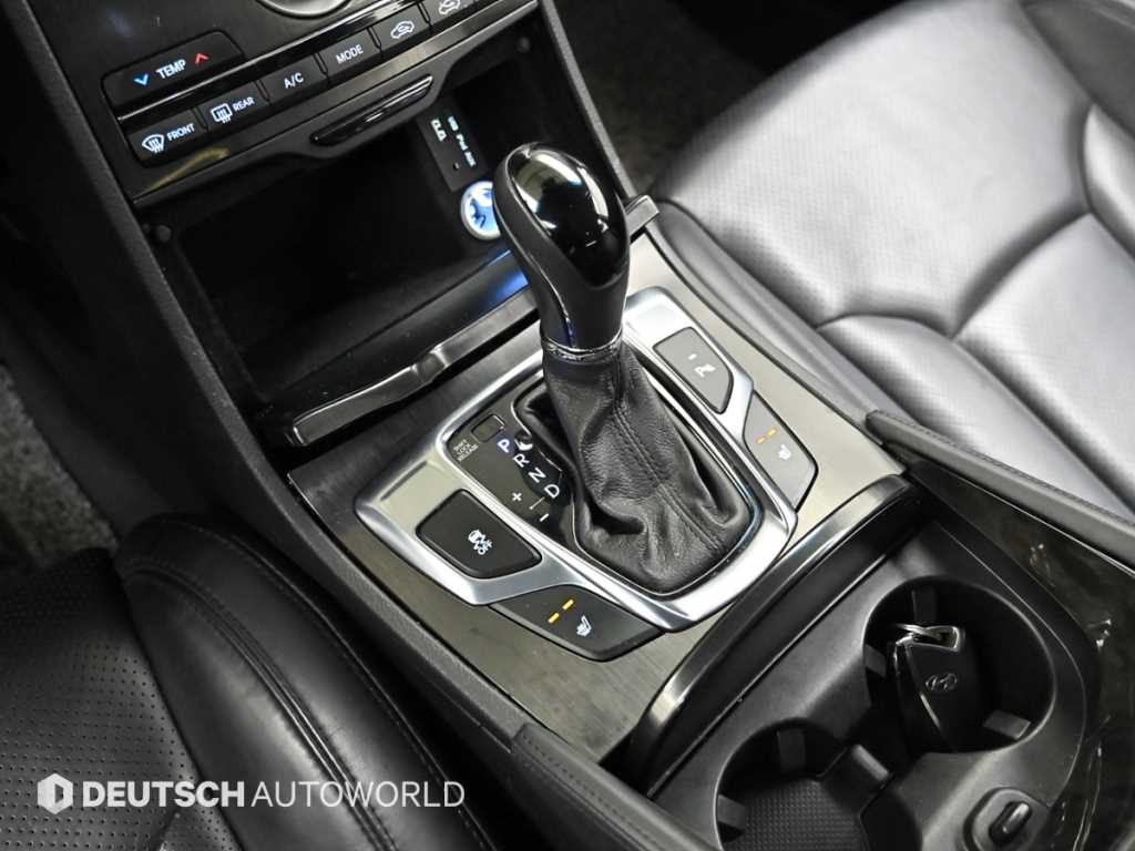 HYUNDAI Grandeur - Vista 9