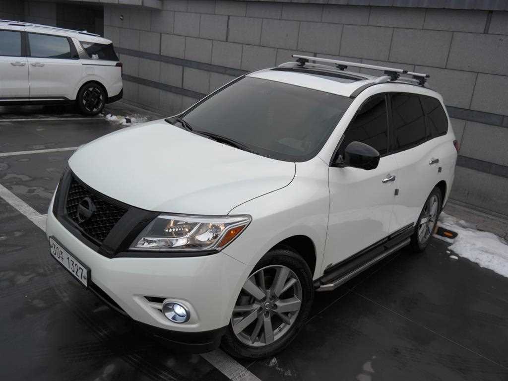 Nissan Pathfinder - Vista 8