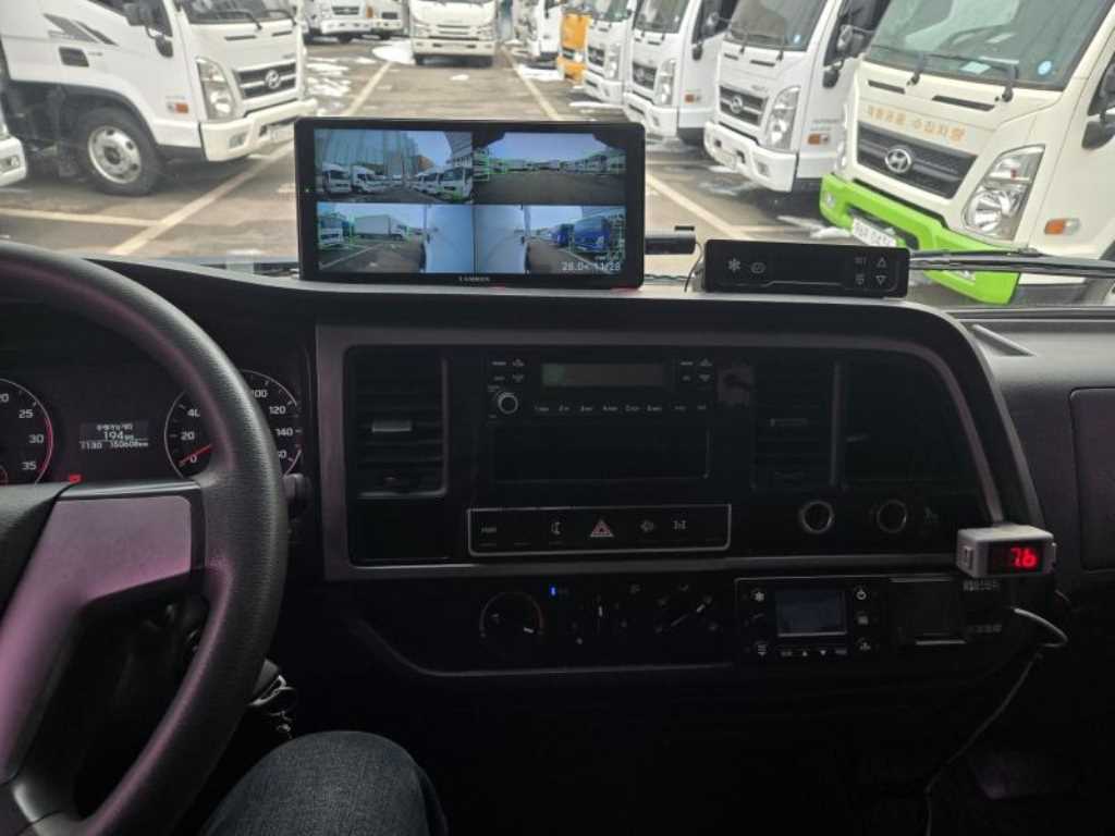 medium and large cargo truck - Vista 12