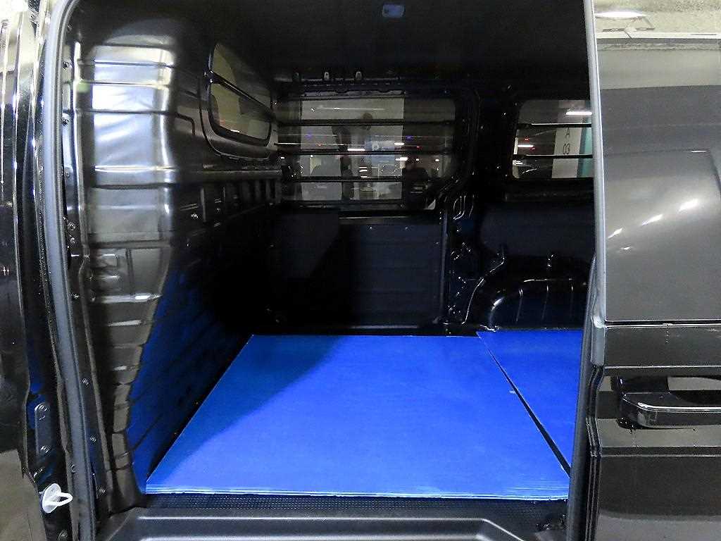 HYUNDAI Staria - Vista 7