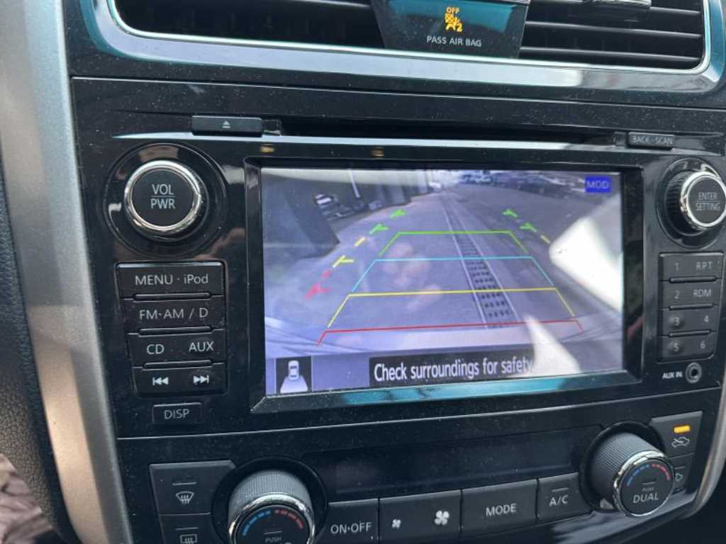 Nissan Altima - Vista 7