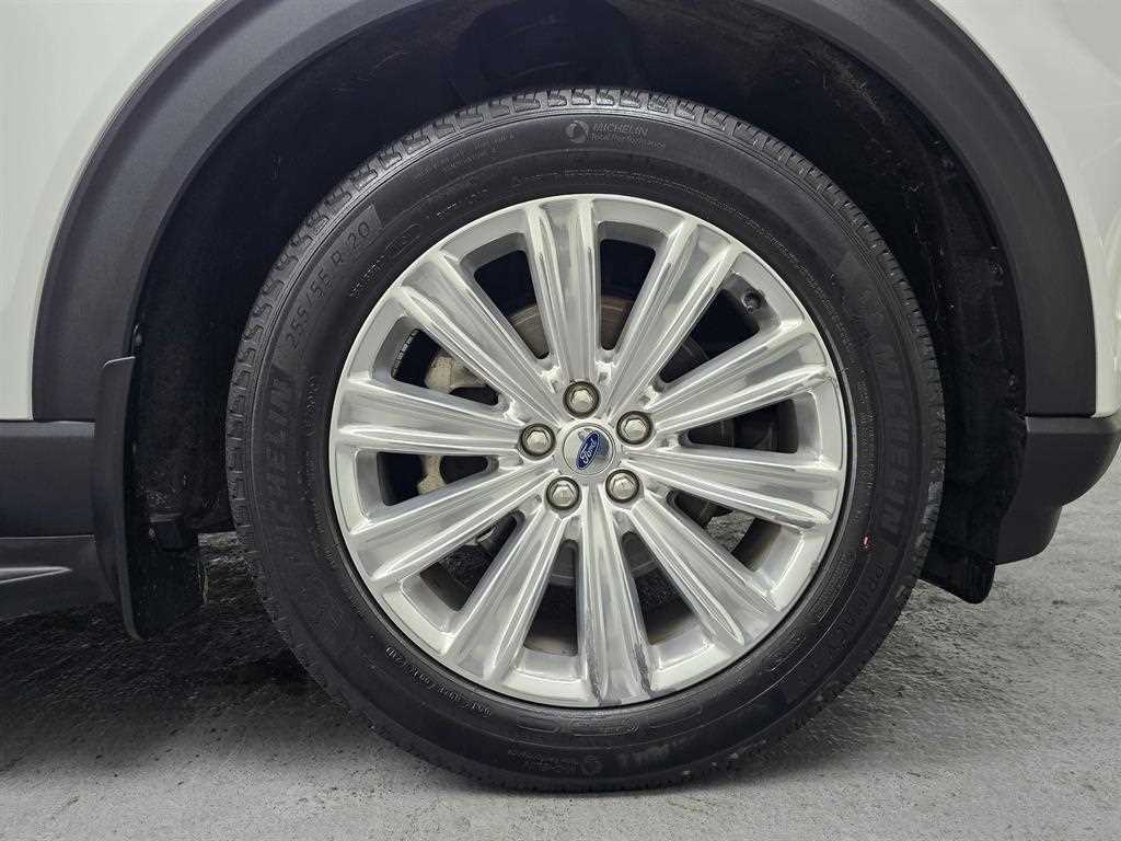 Ford Explorer - Vista 5