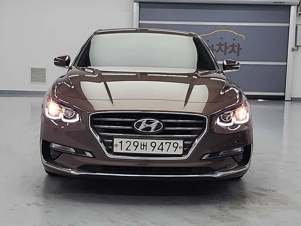 HYUNDAI Grandeur - Vista 2