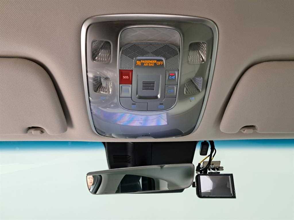 Genesis GV70 2025 Gris - Importación desde Corea - HF Imports Iquique - Foto 15