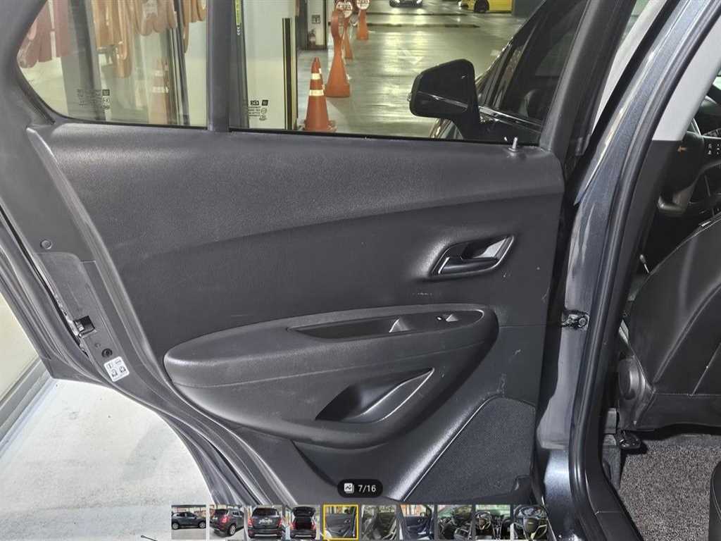 Chevrolet Trax - Vista 7