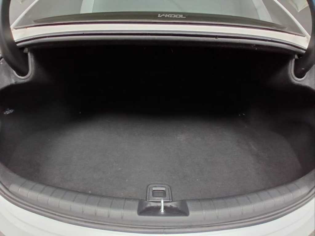 HYUNDAI Grandeur 2020 Blanco - Importación desde Corea - HF Imports Iquique - Foto 17