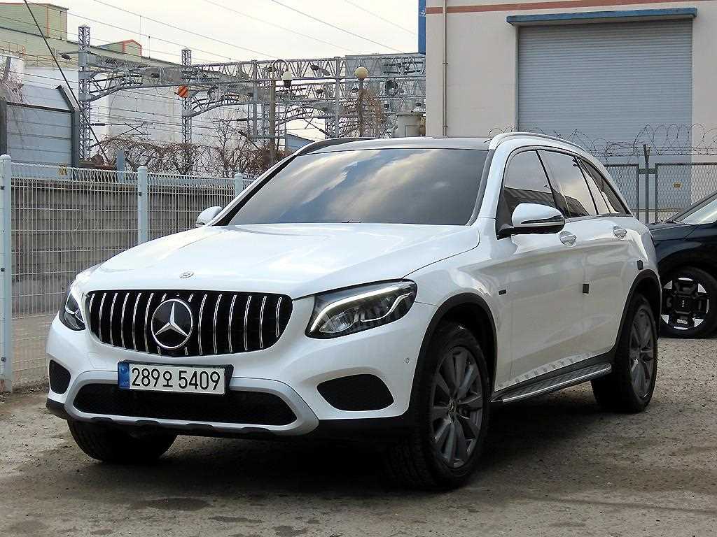 Mercedes Benz GLC Class - Vista 2