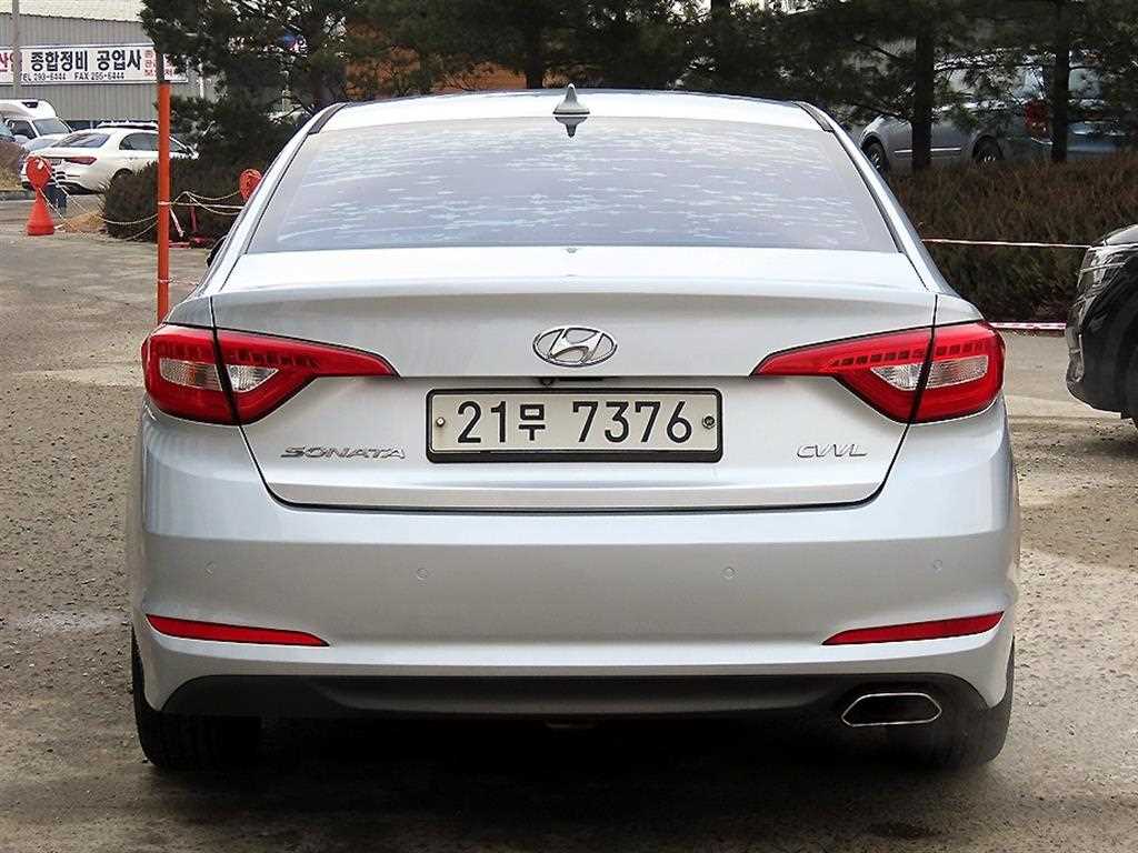 HYUNDAI Sonata - Vista 4