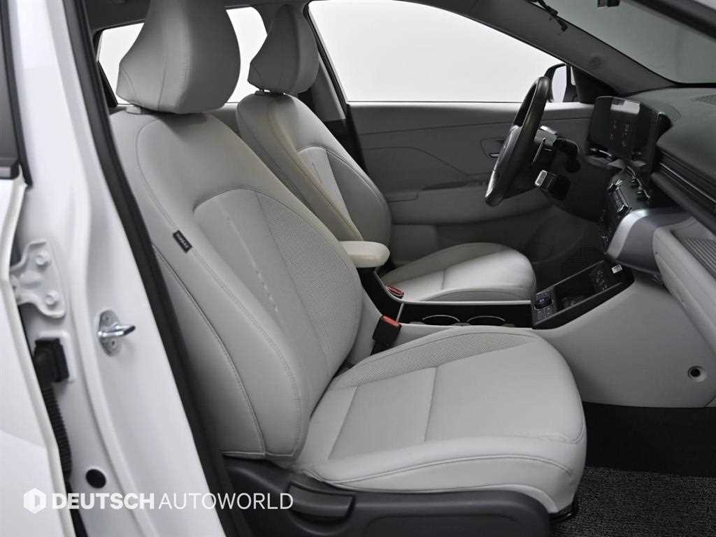 HYUNDAI Kona - Vista 10