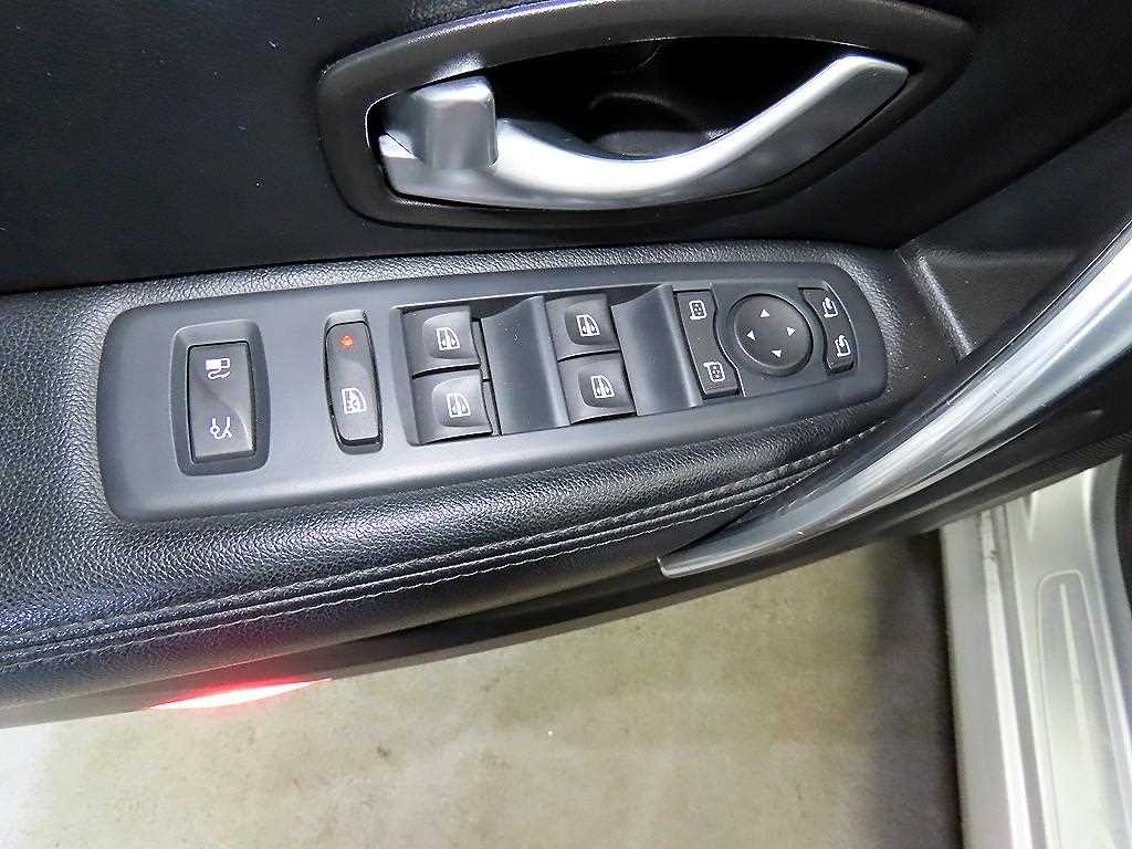 SAMSUNG SM5 2011 Plateado - Importación desde Corea - HF Imports Iquique - Foto 13