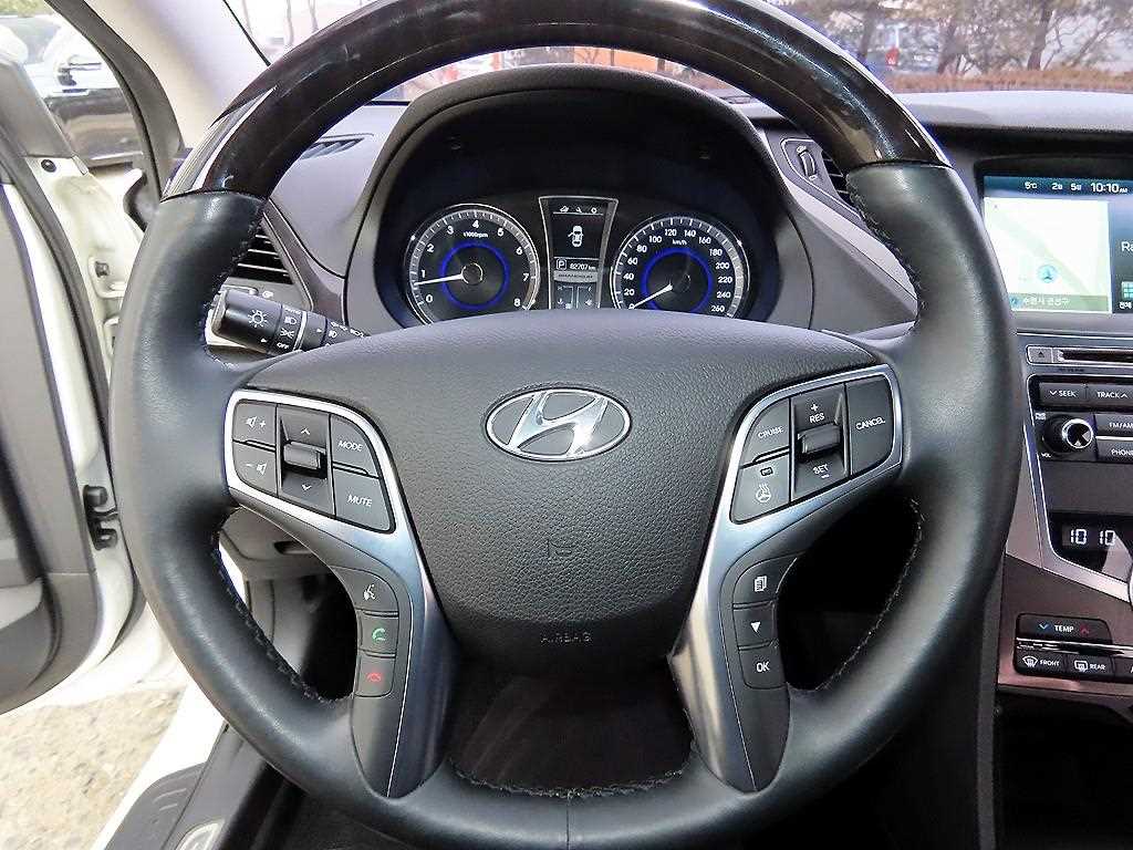 HYUNDAI Grandeur - Vista 8