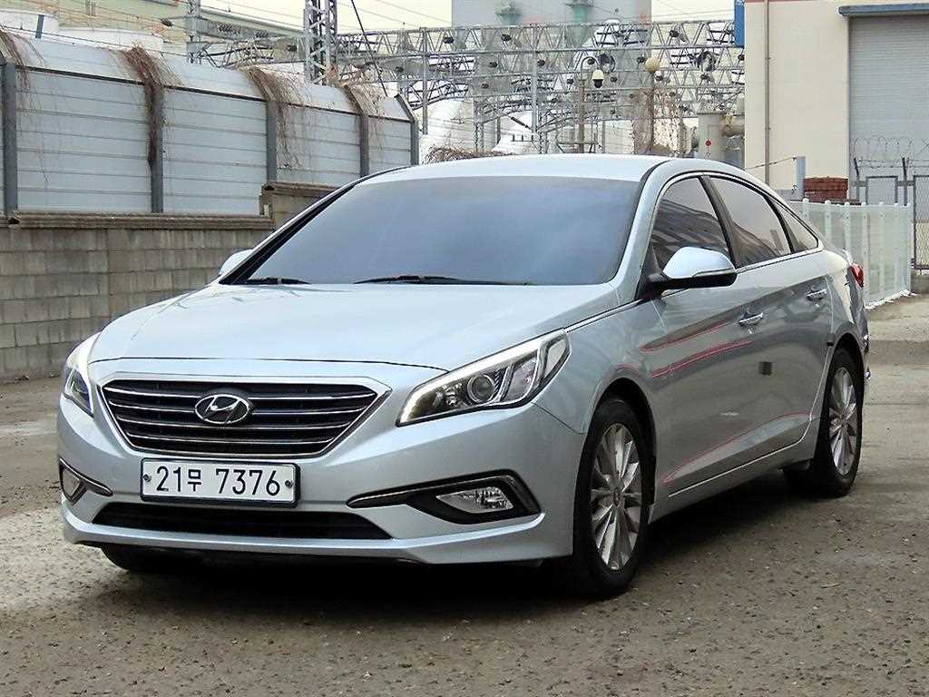 HYUNDAI Sonata - Vista 2