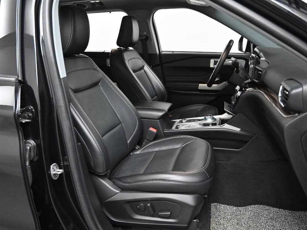 Ford Explorer - Vista 10