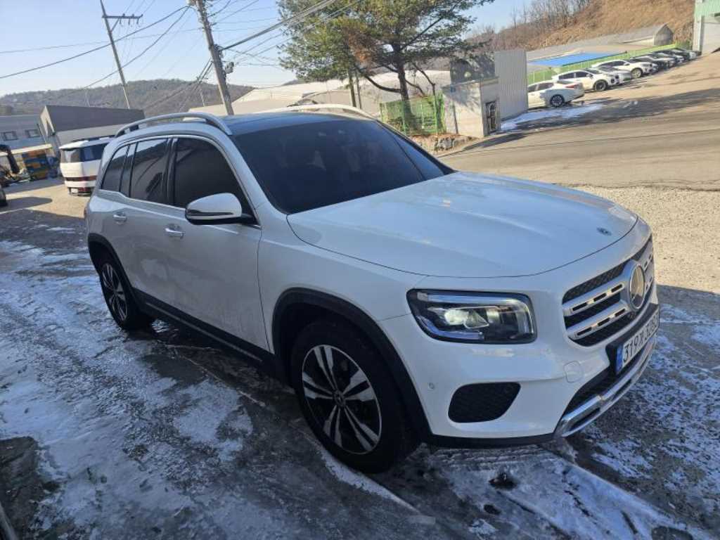 Mercedes Benz GLB Class - Vista 3