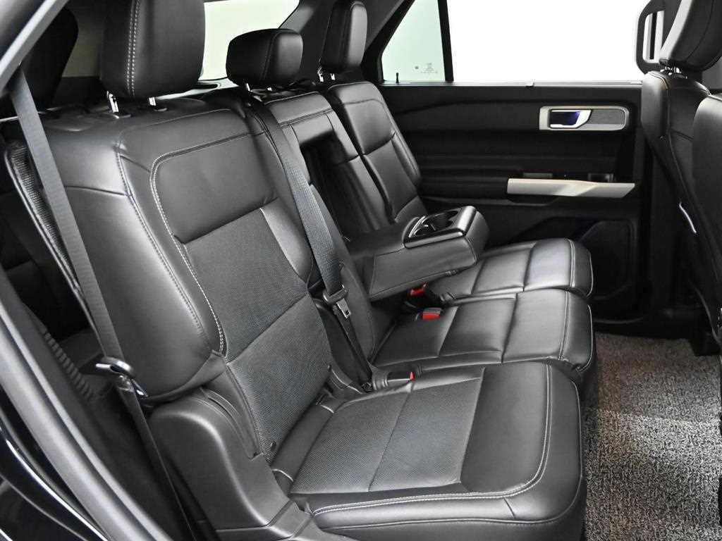 Ford Explorer - Vista 12