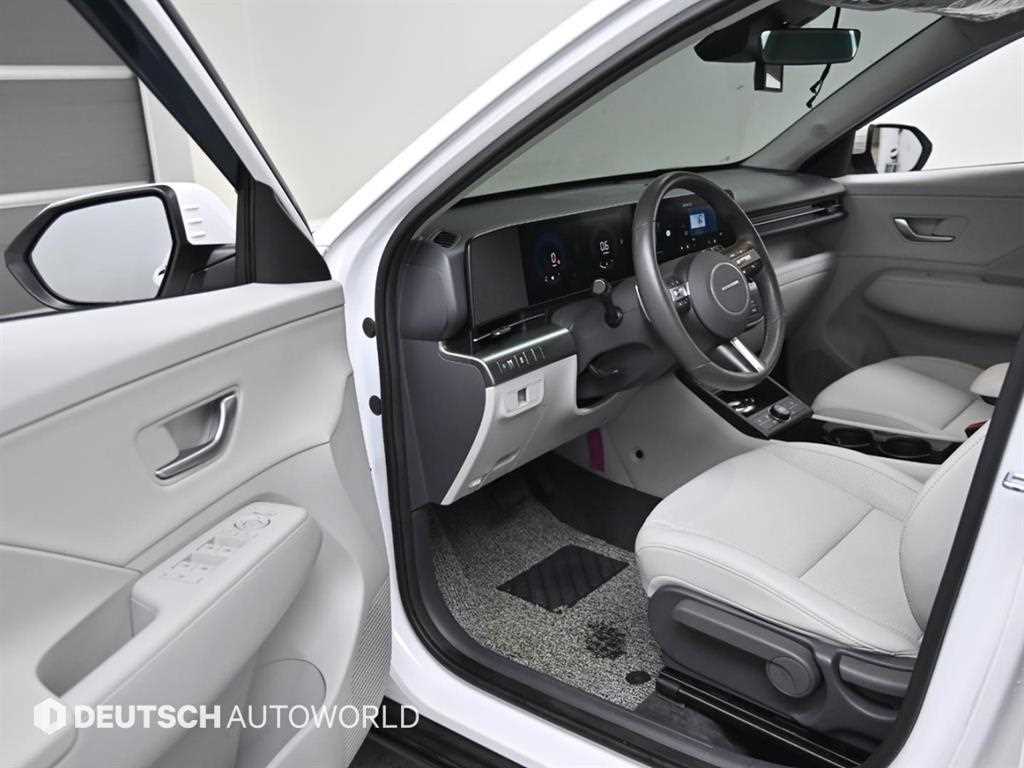 HYUNDAI Kona - Vista 11