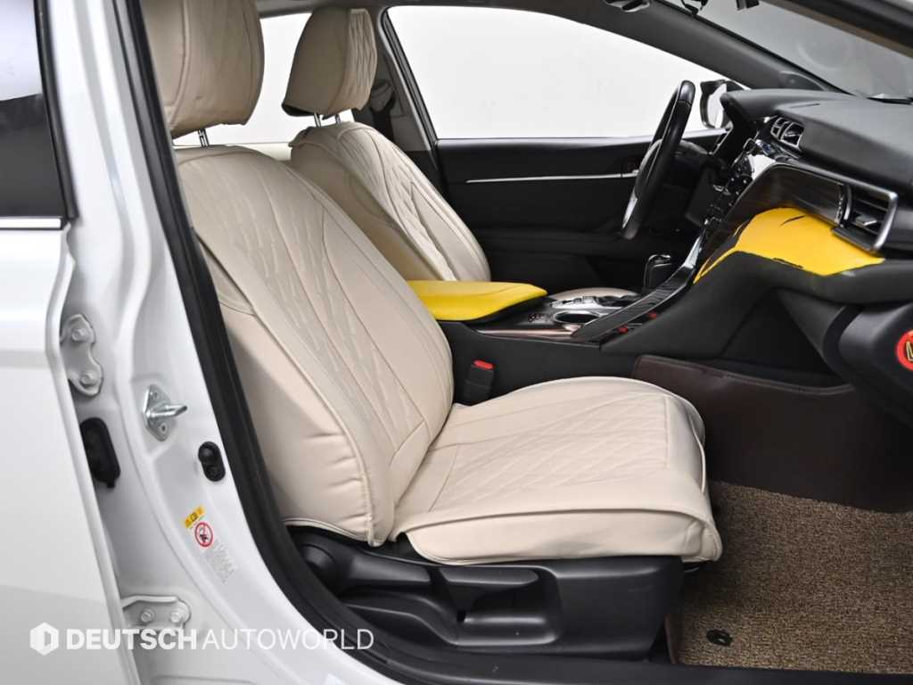 Toyota Camry - Vista 8