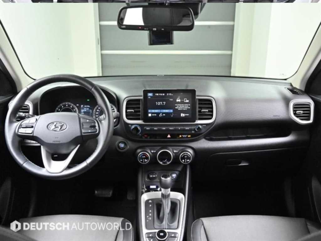 HYUNDAI Venue - Vista 7