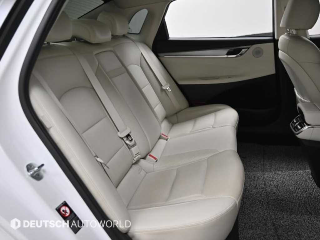 HYUNDAI Grandeur - Vista 10