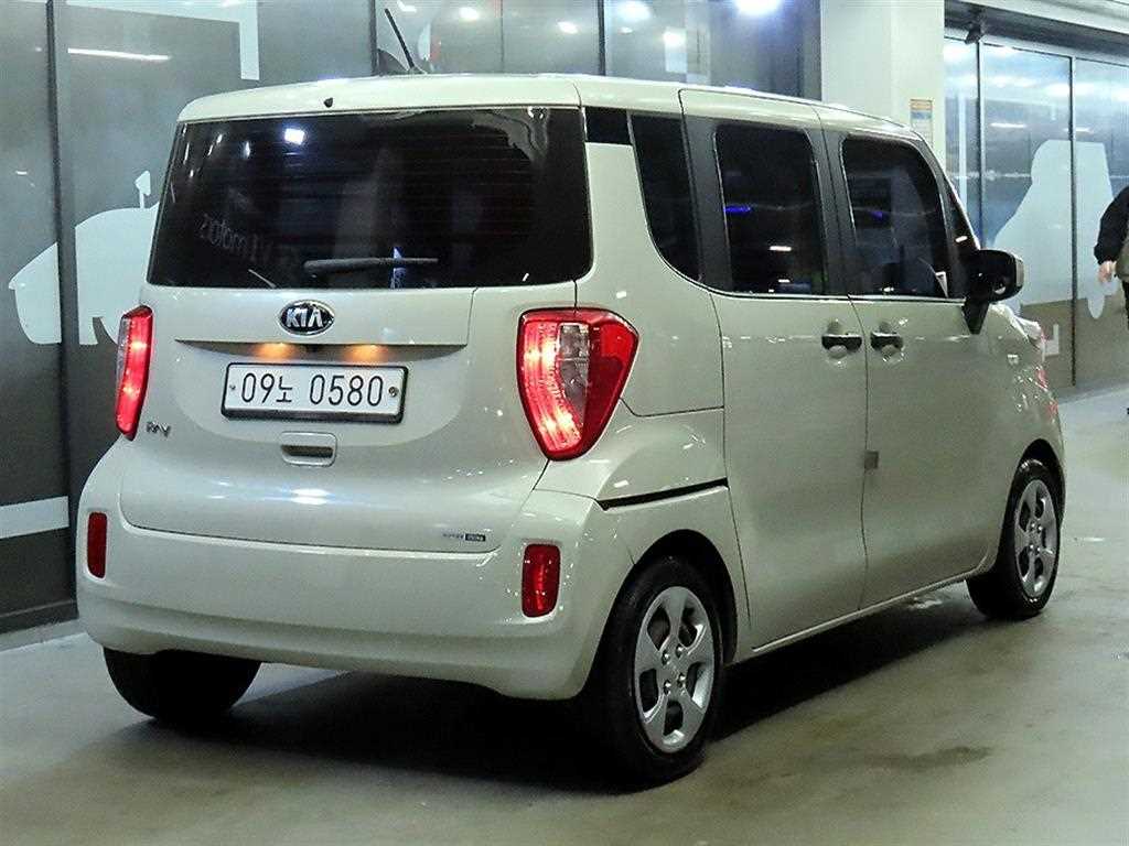KIA Ray - Vista 4