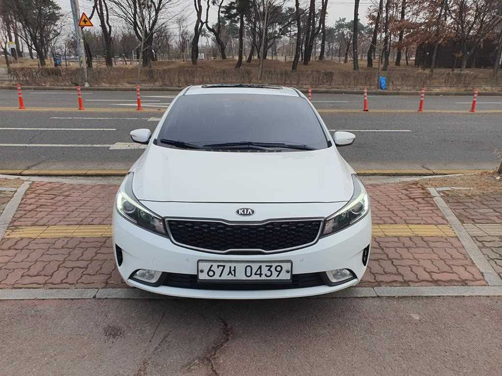 KIA K3 2016 Blanco - Importación desde Corea - HF Imports Iquique - Foto 1