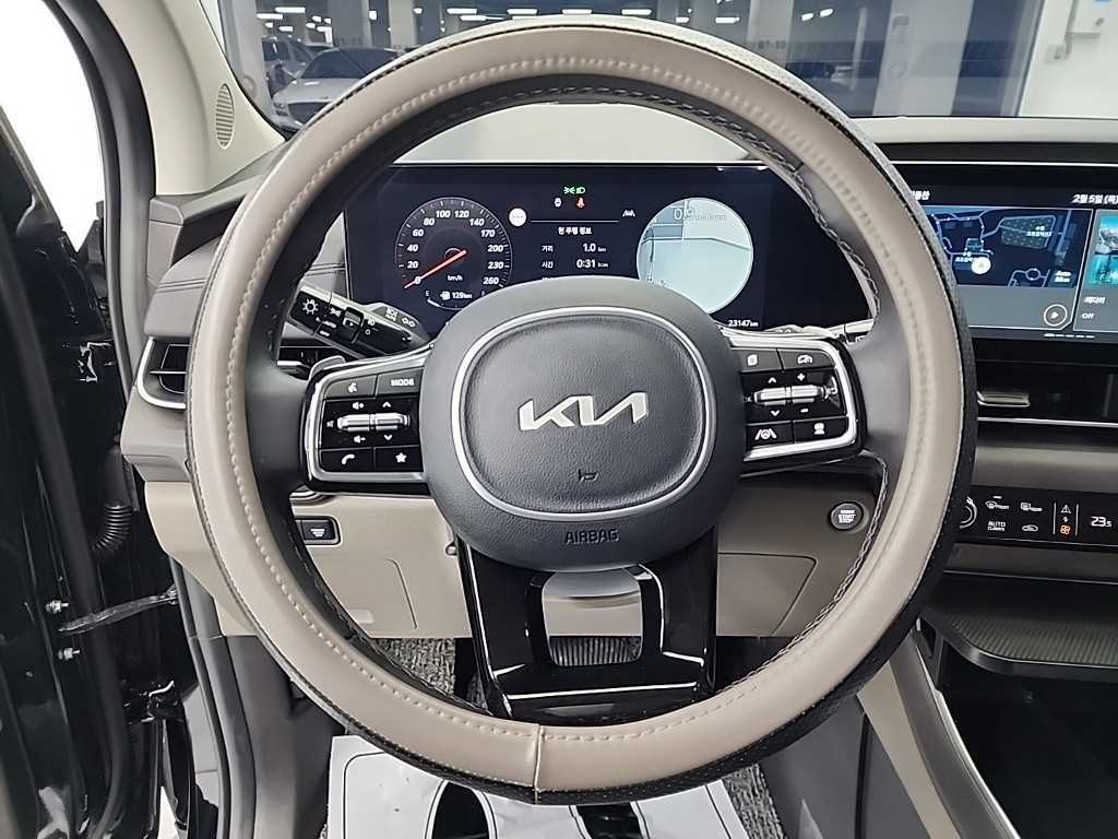 KIA Carnival - Vista 9