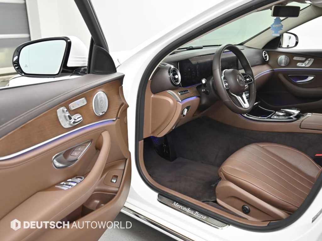 Mercedes Benz E class - Vista 11