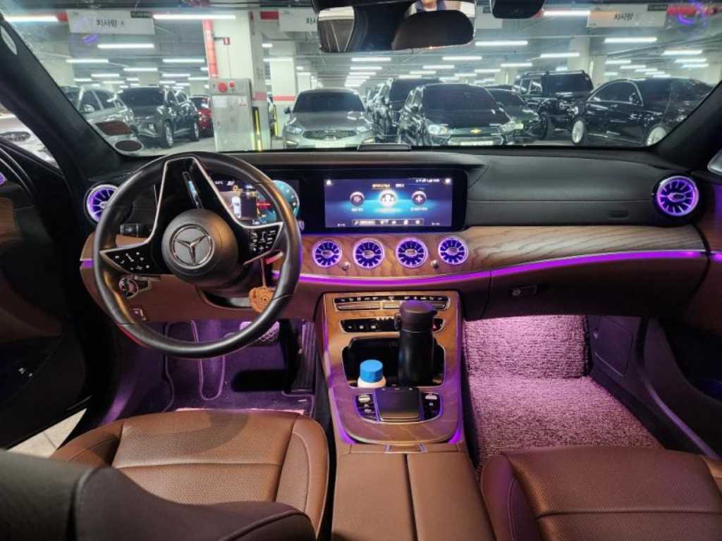 Mercedes Benz E class - Vista 5