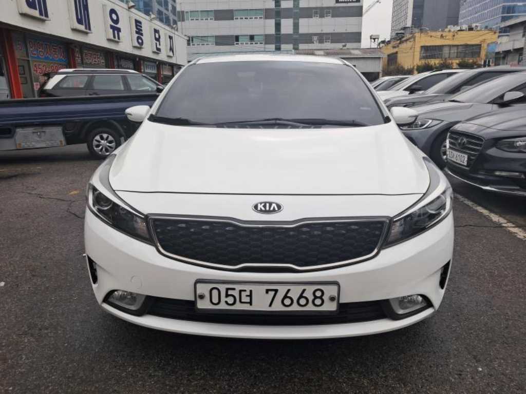 KIA K3 2017 Blanco - Importación desde Corea - HF Imports Iquique - Foto 1