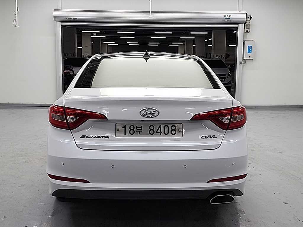 HYUNDAI Sonata - Vista 3