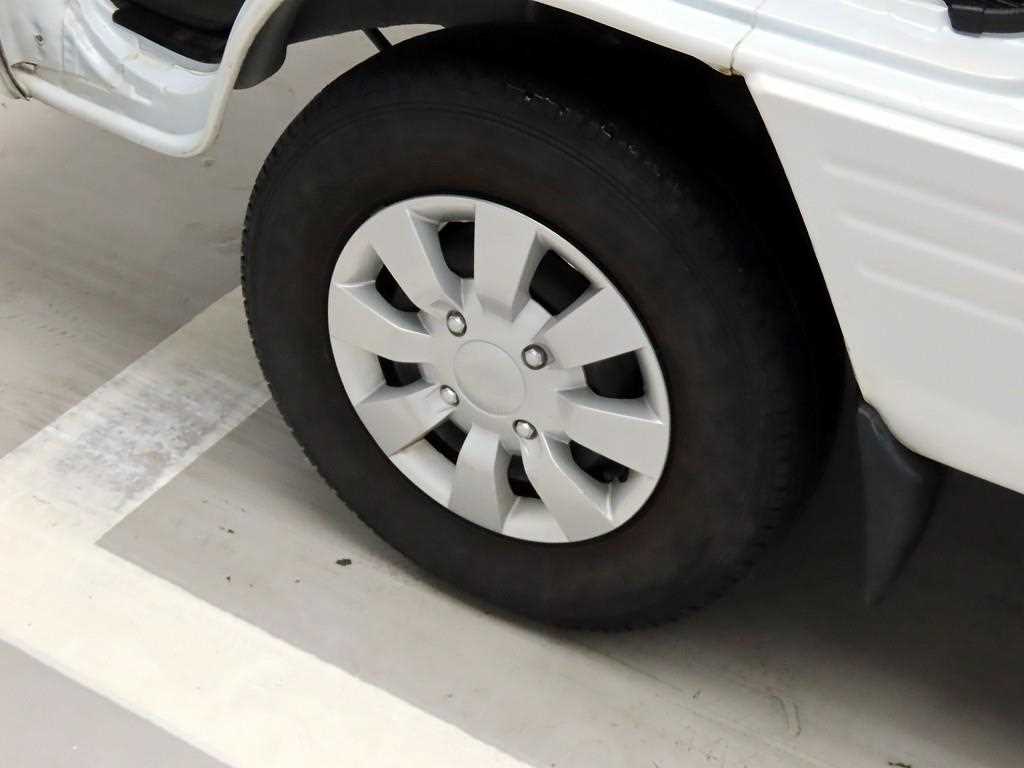 DAEWOO Damas 2017 Blanco - Importación desde Corea - HF Imports Iquique - Foto 16