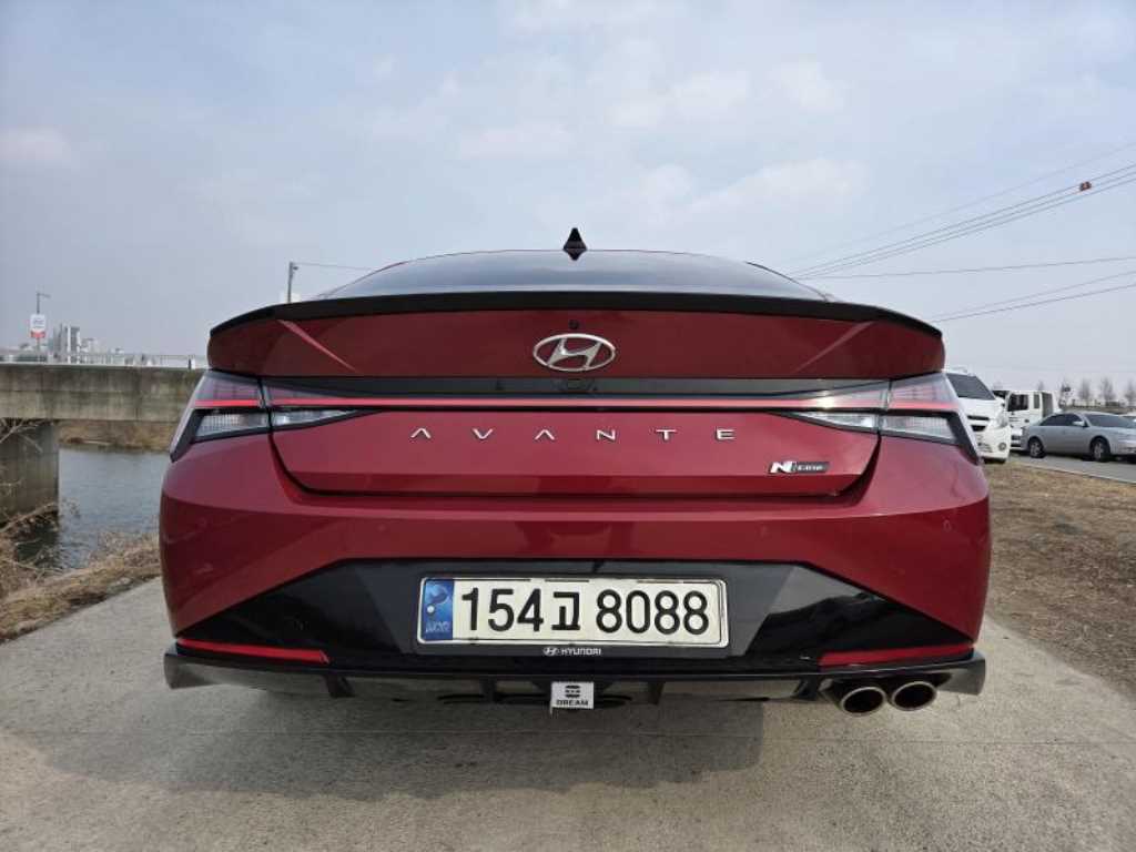 HYUNDAI Avante - Vista 5